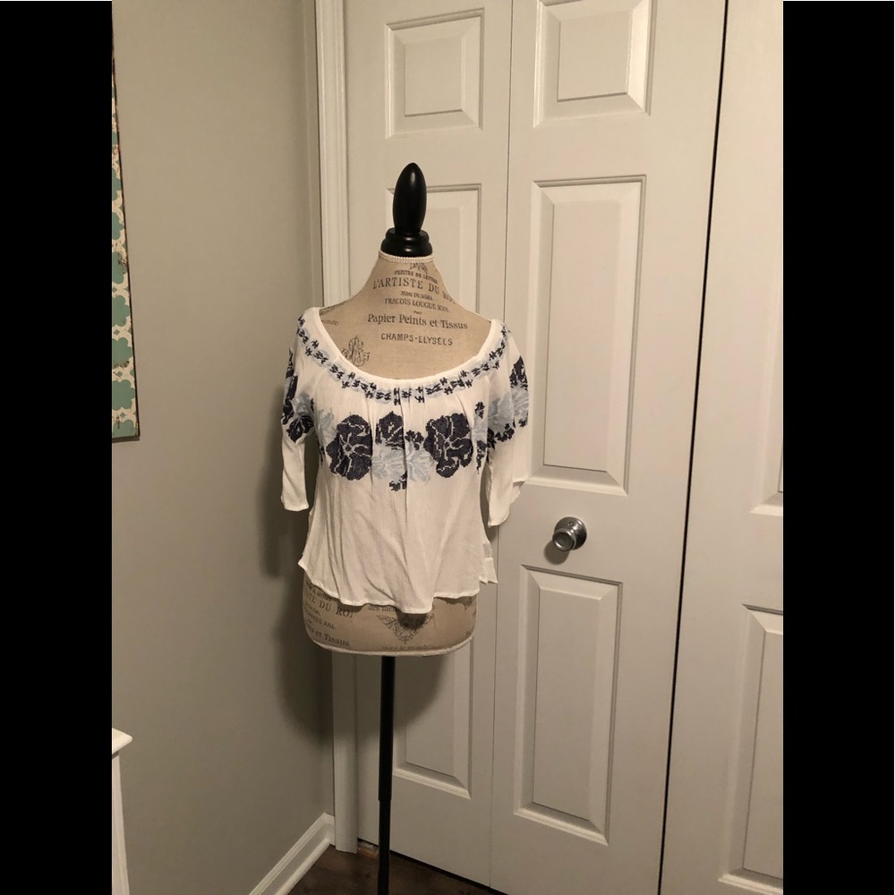 🦋 EUC gimmicks by BKE Off the Shoulder Blouse